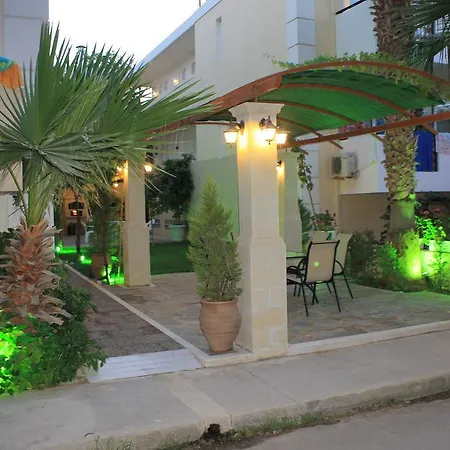 Aparthotel Varvaras Diamond 3*
