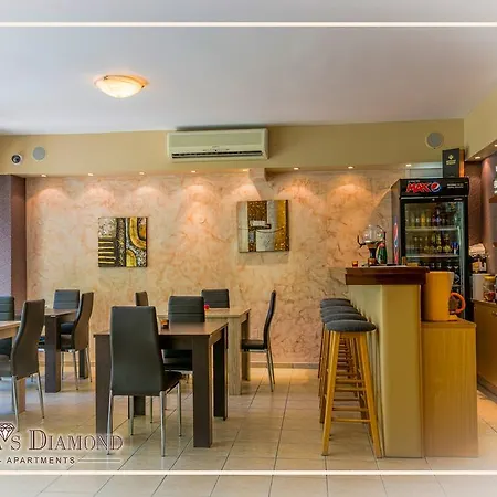 Aparthotel Varvaras Diamond 3*